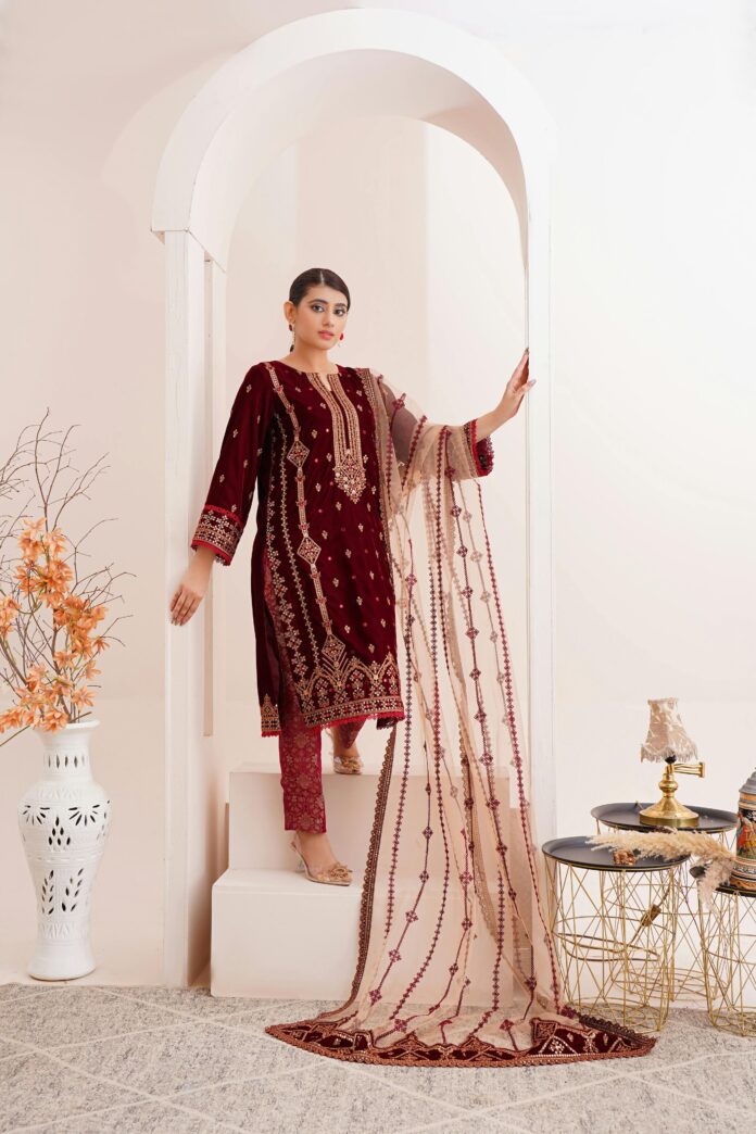 Ready to wear Pakistani Formal Dresses