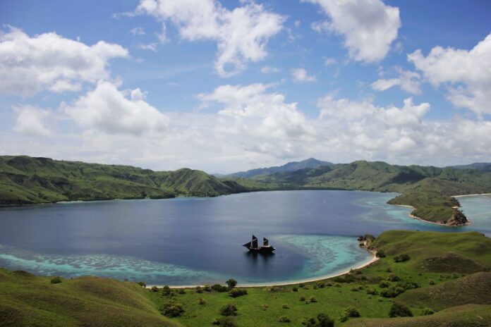 Off-Peak Alternatives for Long Weekend Travel to Komodo Island